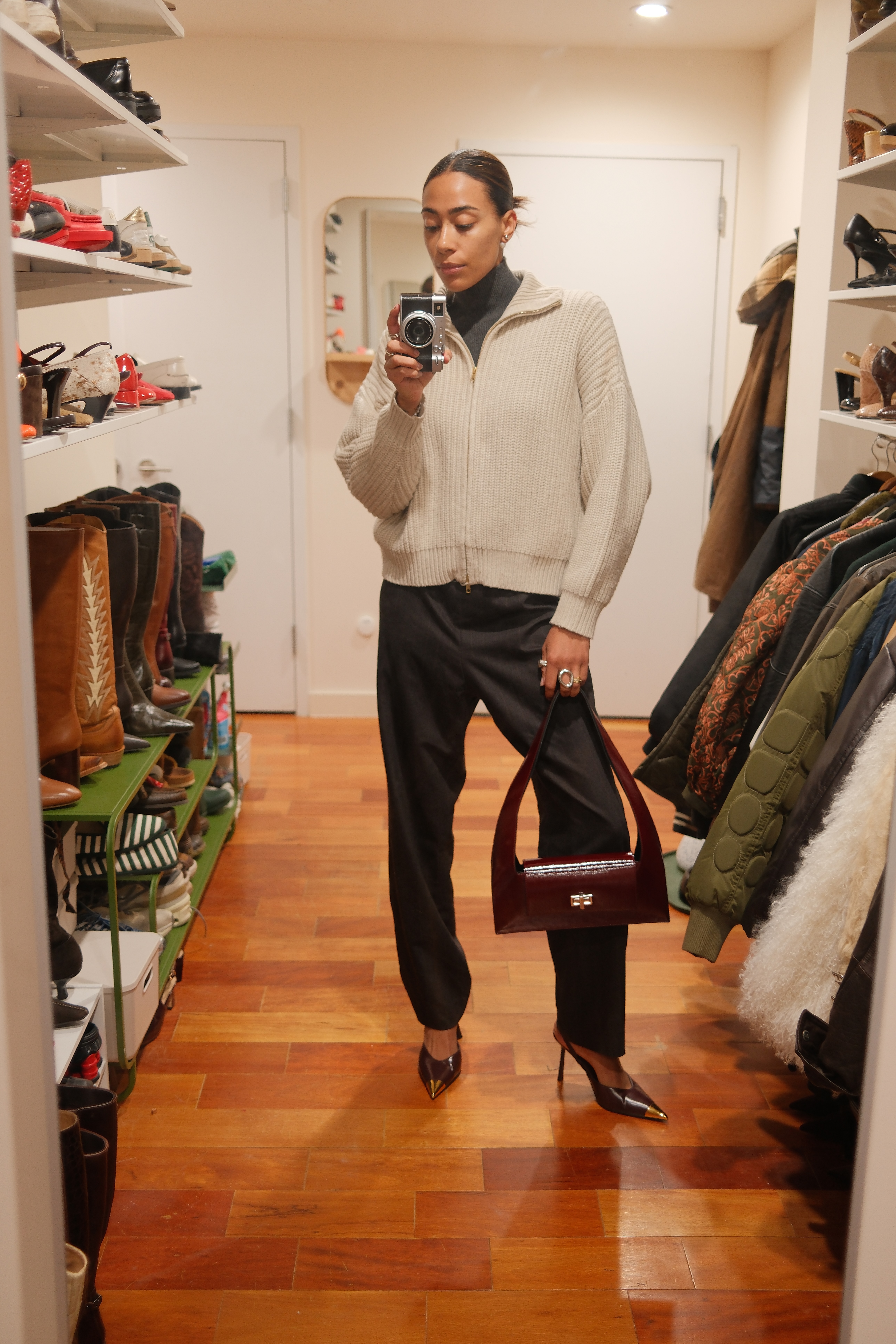 Olivia Galli demonstrating how to style vintage fashion