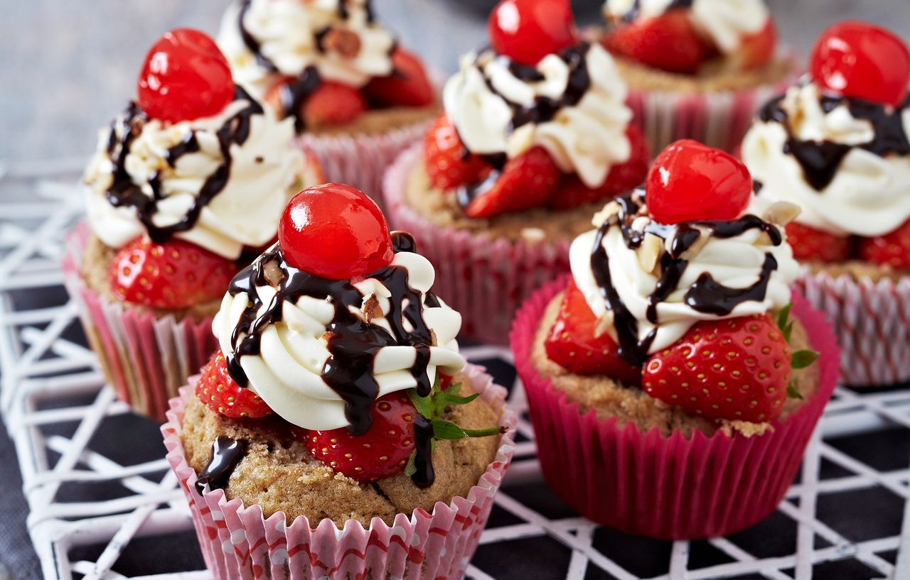 Banana split cupcakes