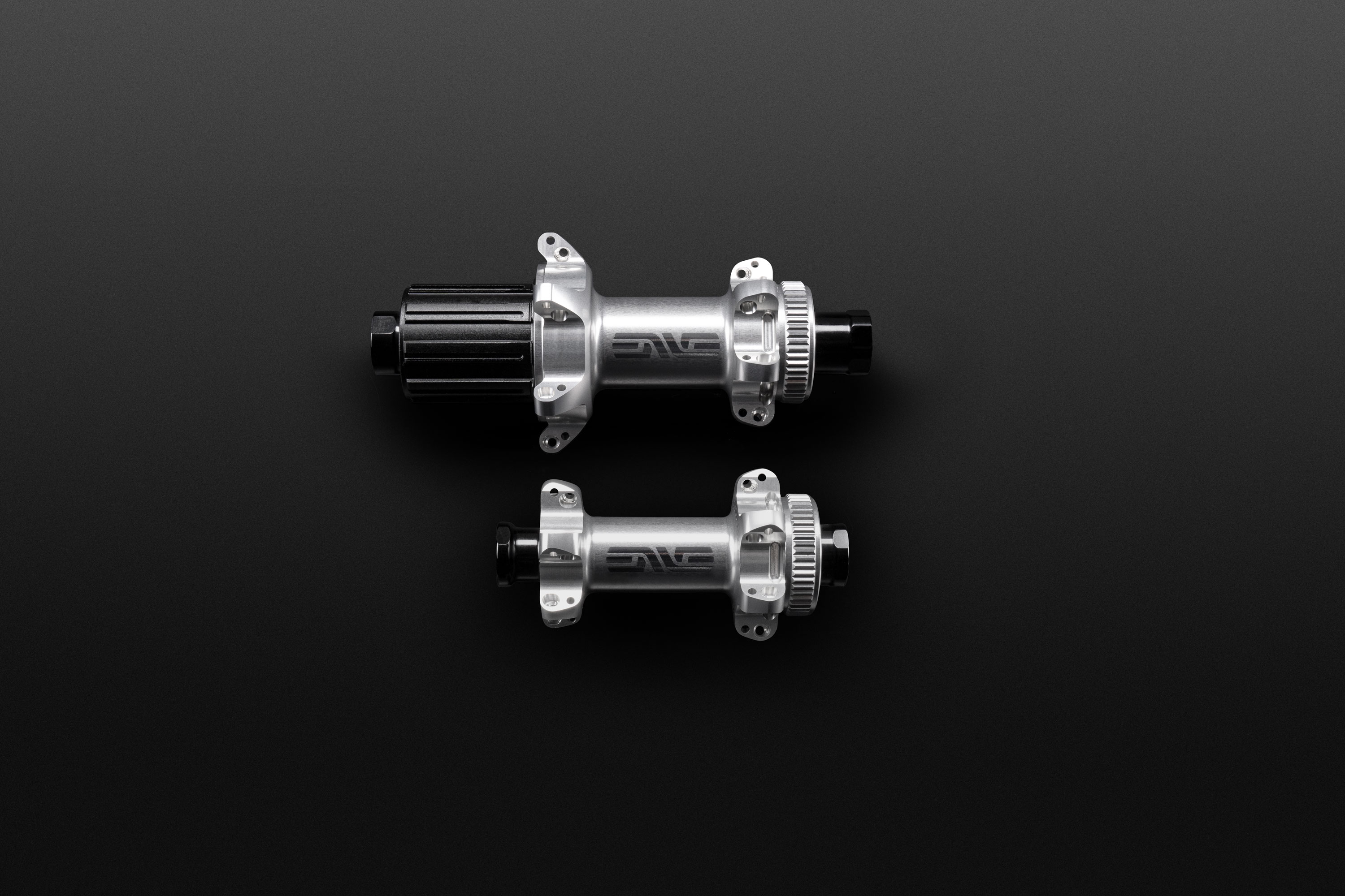 An ENVE SES 4.5 Pro wheel hubset