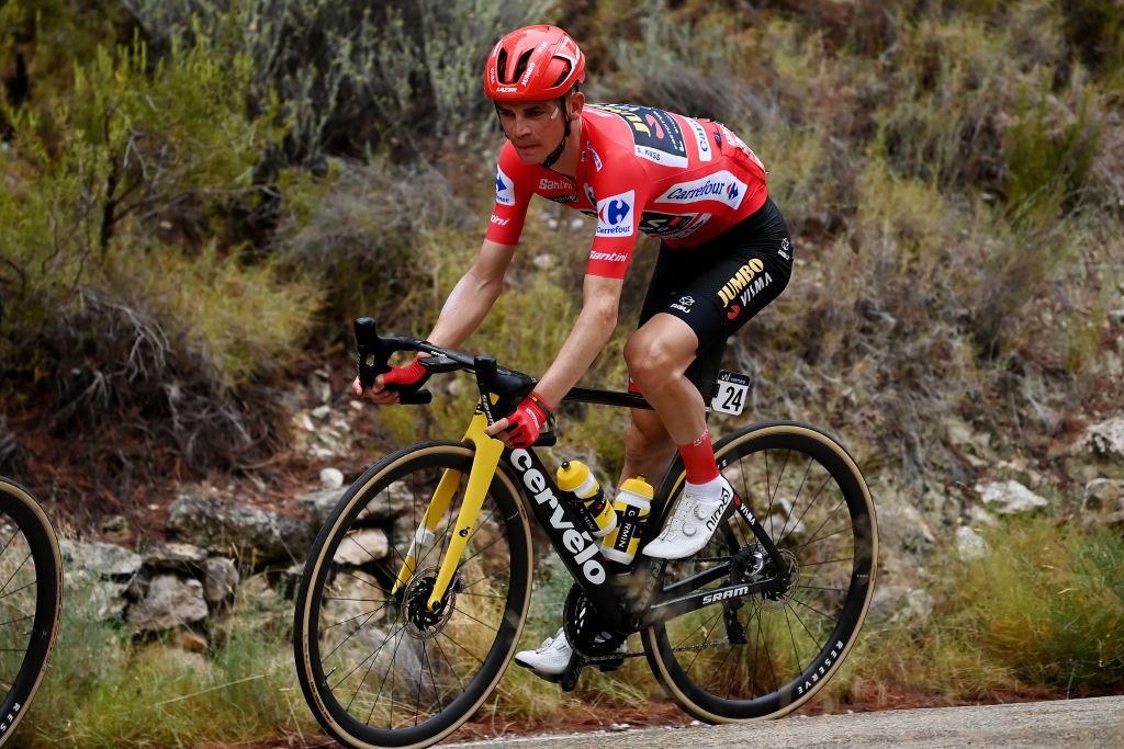 Overnight leader Sepp Kuss (Jumbo-Visma)