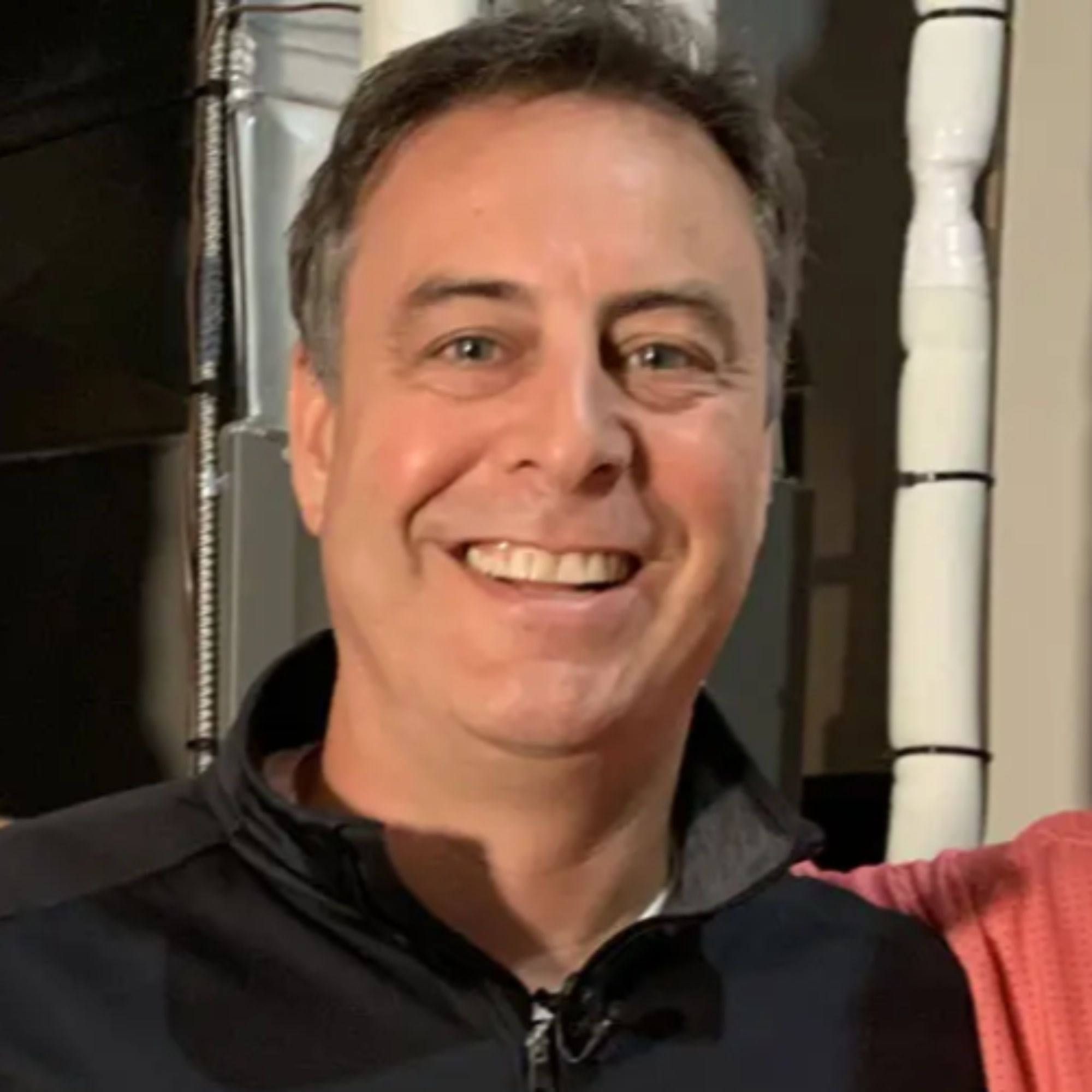 A headshot of Glenn Cault