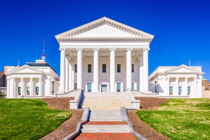 picture of Virginia capitol building in Richmond