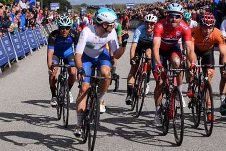 Elia Viviani has words for Kristoff after the sprint