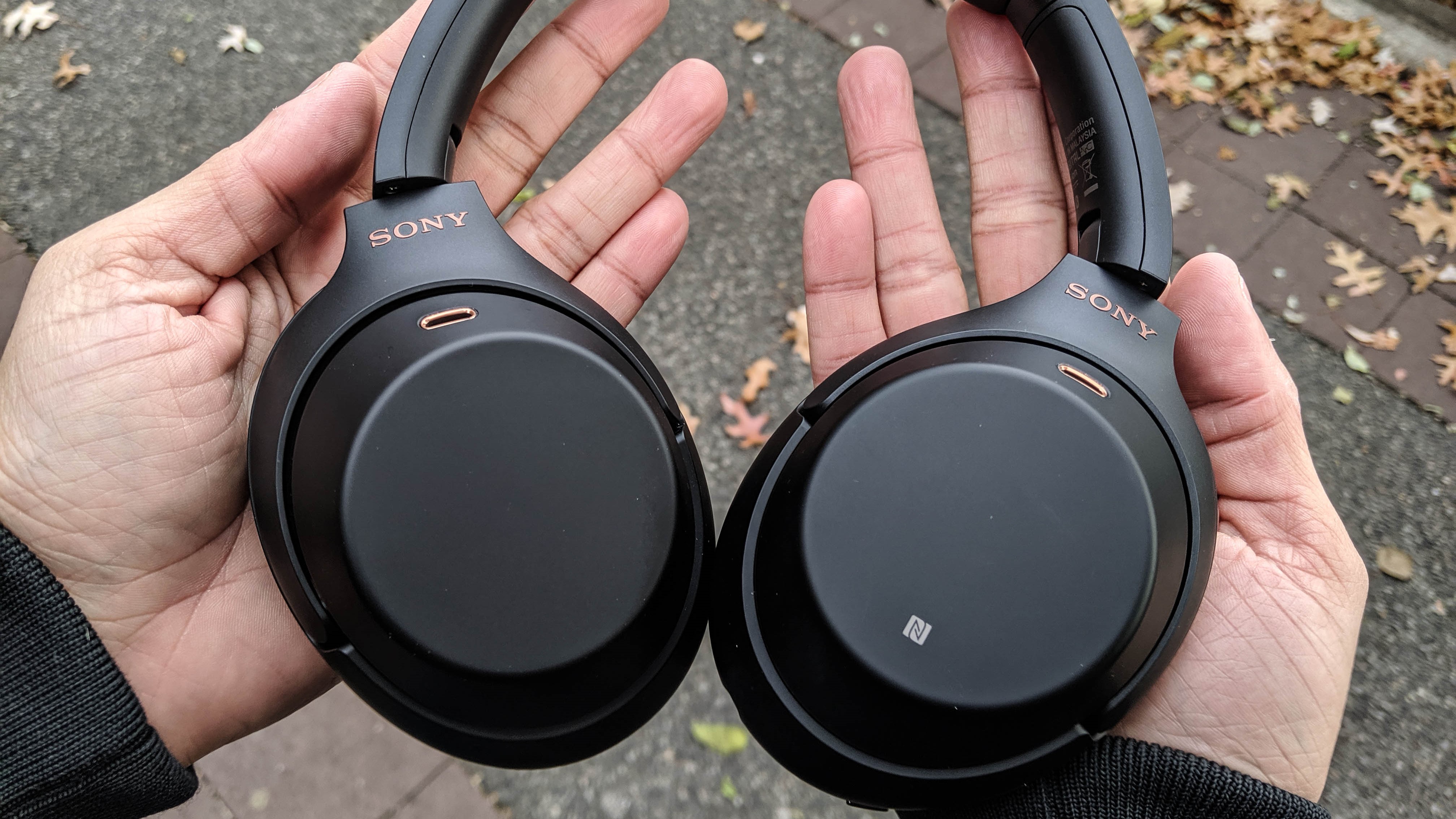 Sony WH-1000XM4 vs. WH-1000XM3: Which noise-cancelling headphones win ...