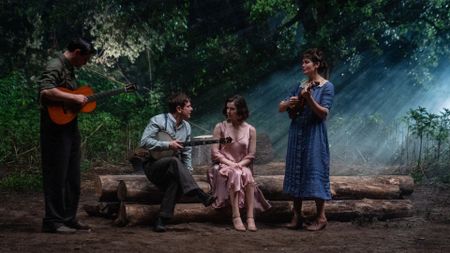 Jack O'Connell and Hailee Steinfeld as Remmick and Mary in Sinners