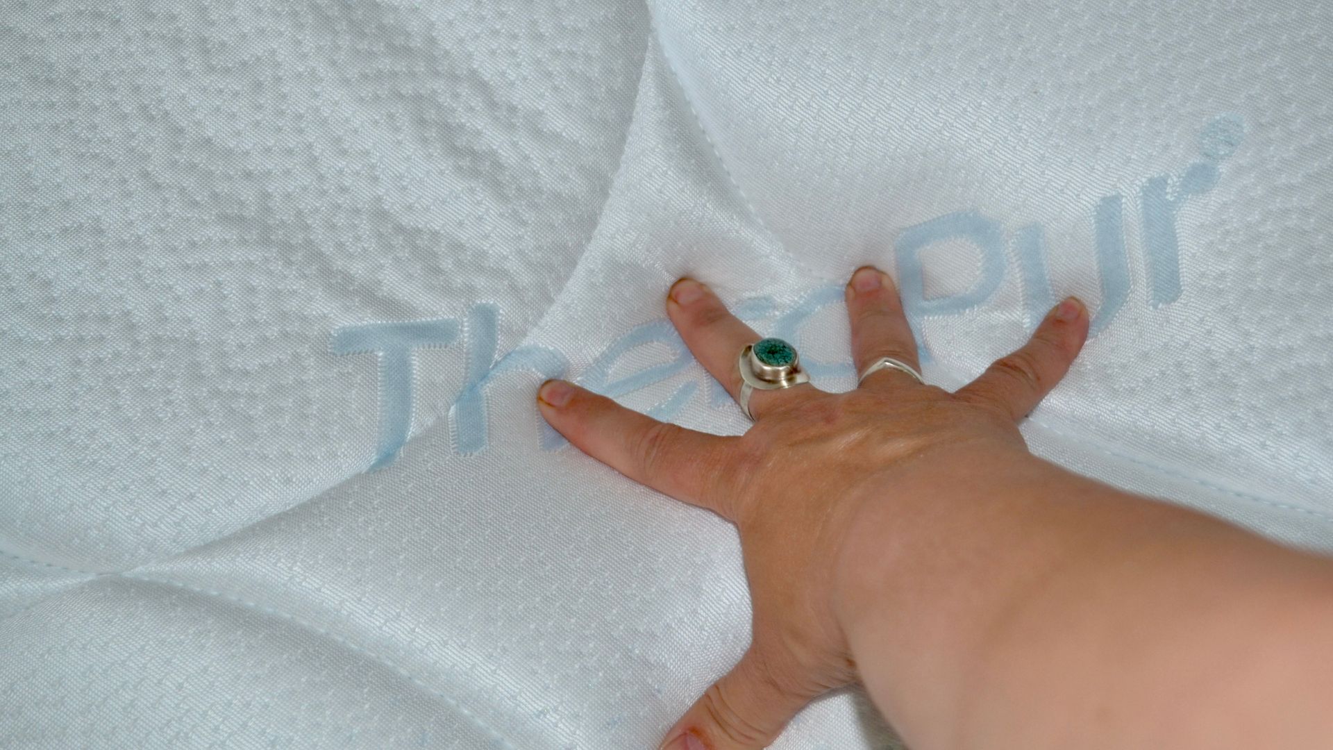 Dreams TheraPur ActiGelÒ Glacier 4800 Combination Mattress being tested