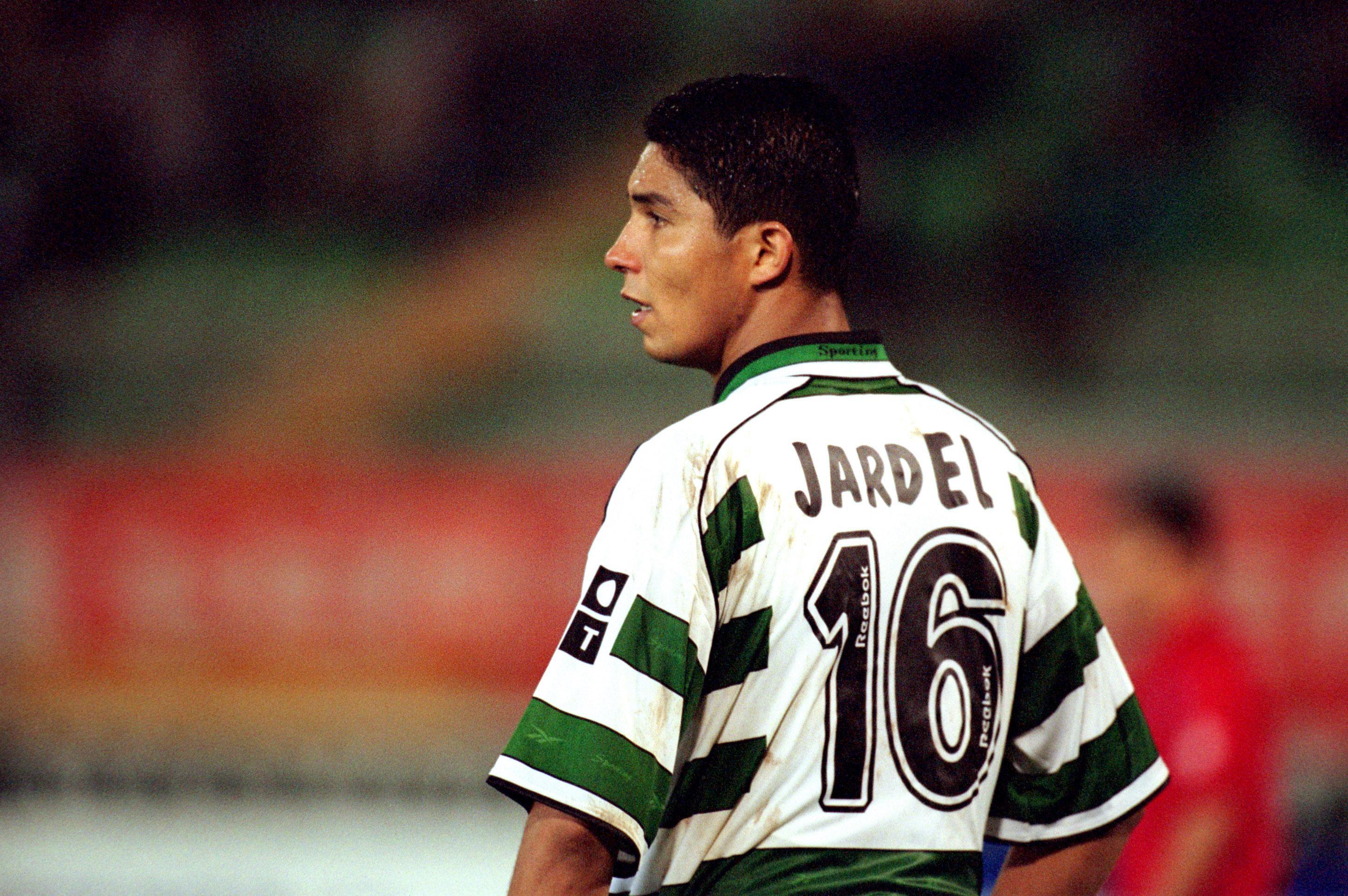 Mario Jardel playing for Sporting, October 2001