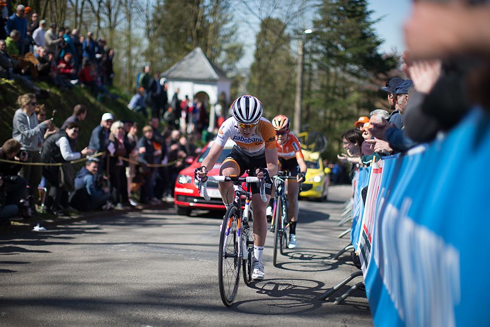 Anna van der Breggen (Rabo-Liv) and Evelyn Stevens (Boels-Dolmans) race up the Mur de Huy
