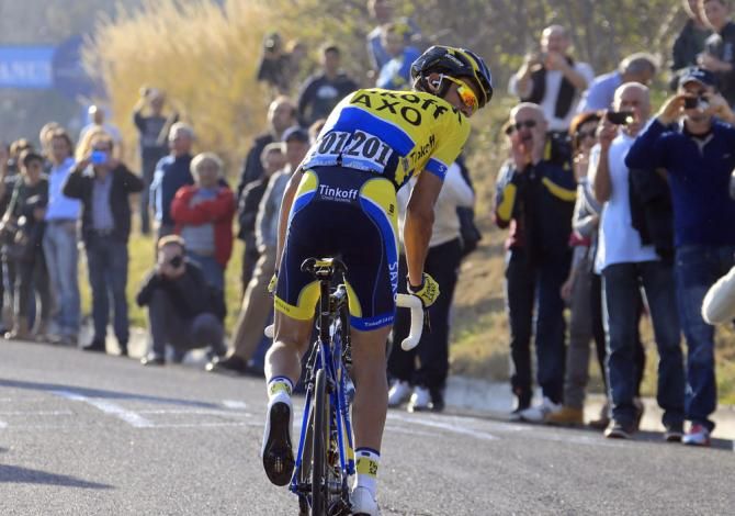 Alberto Contador (Tinkoff - Saxo) looks back but the win is secure