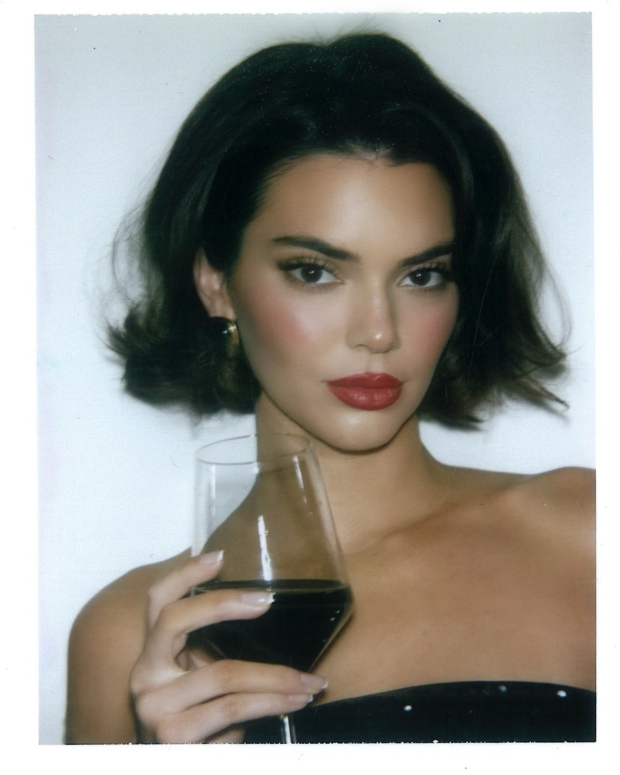 Kendall Jenner wearing the old Hollywood bob, a key bob hair trend 2025