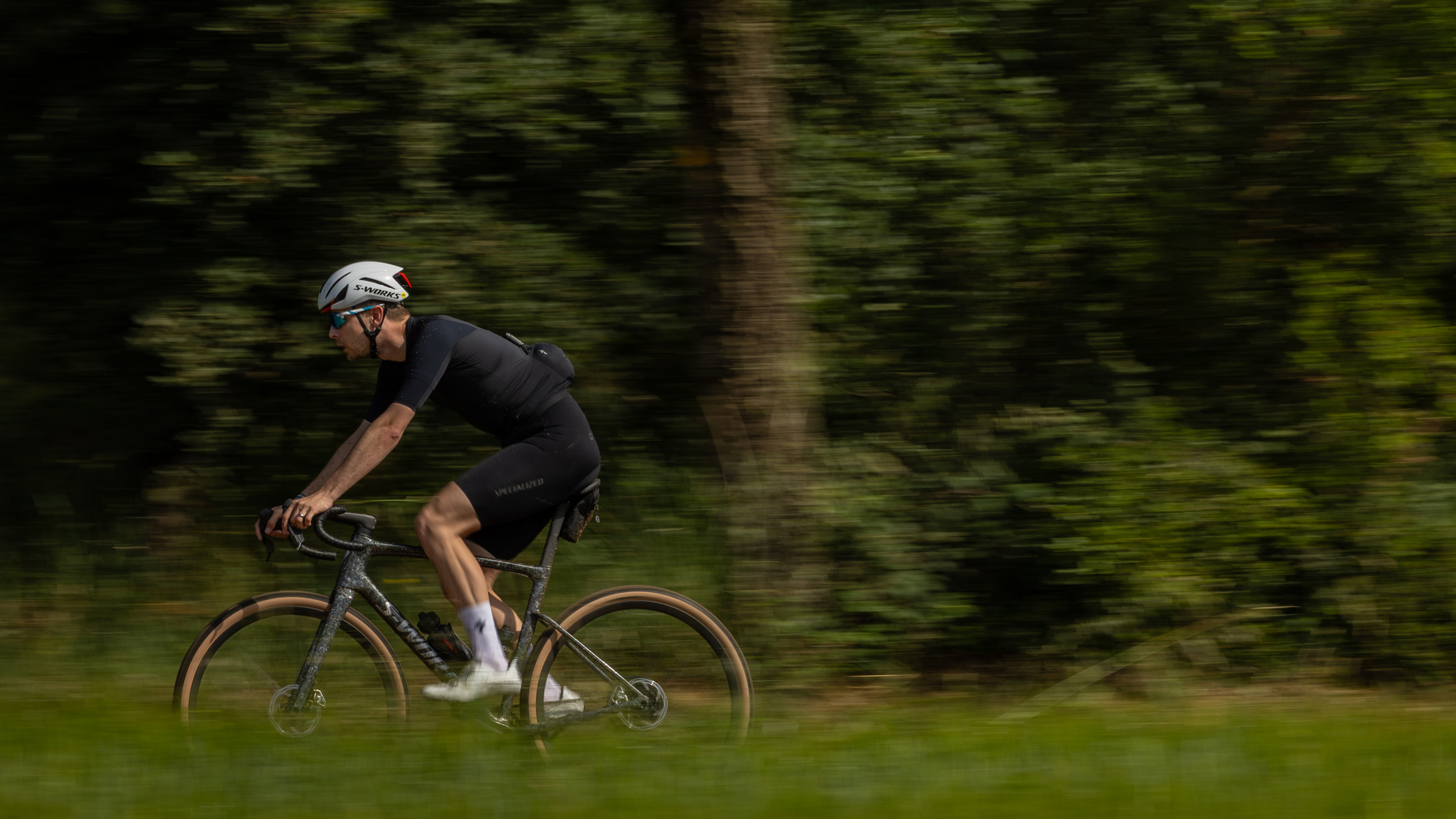A rider on the best gravel bike, the Specialized Crux 5 