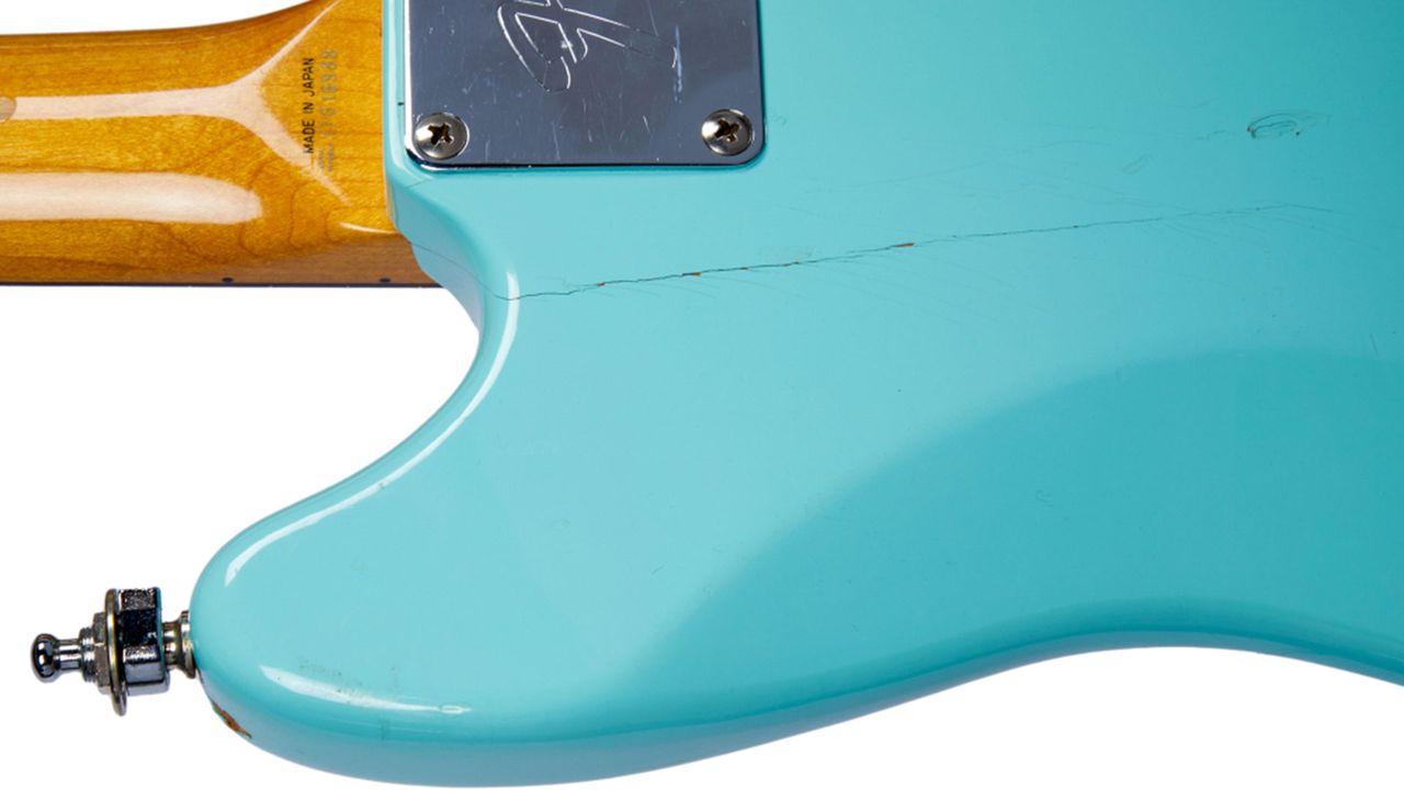 Kurt Cobain Sky Stang I Fender Mustang electric guitar used a Nirvana's final show