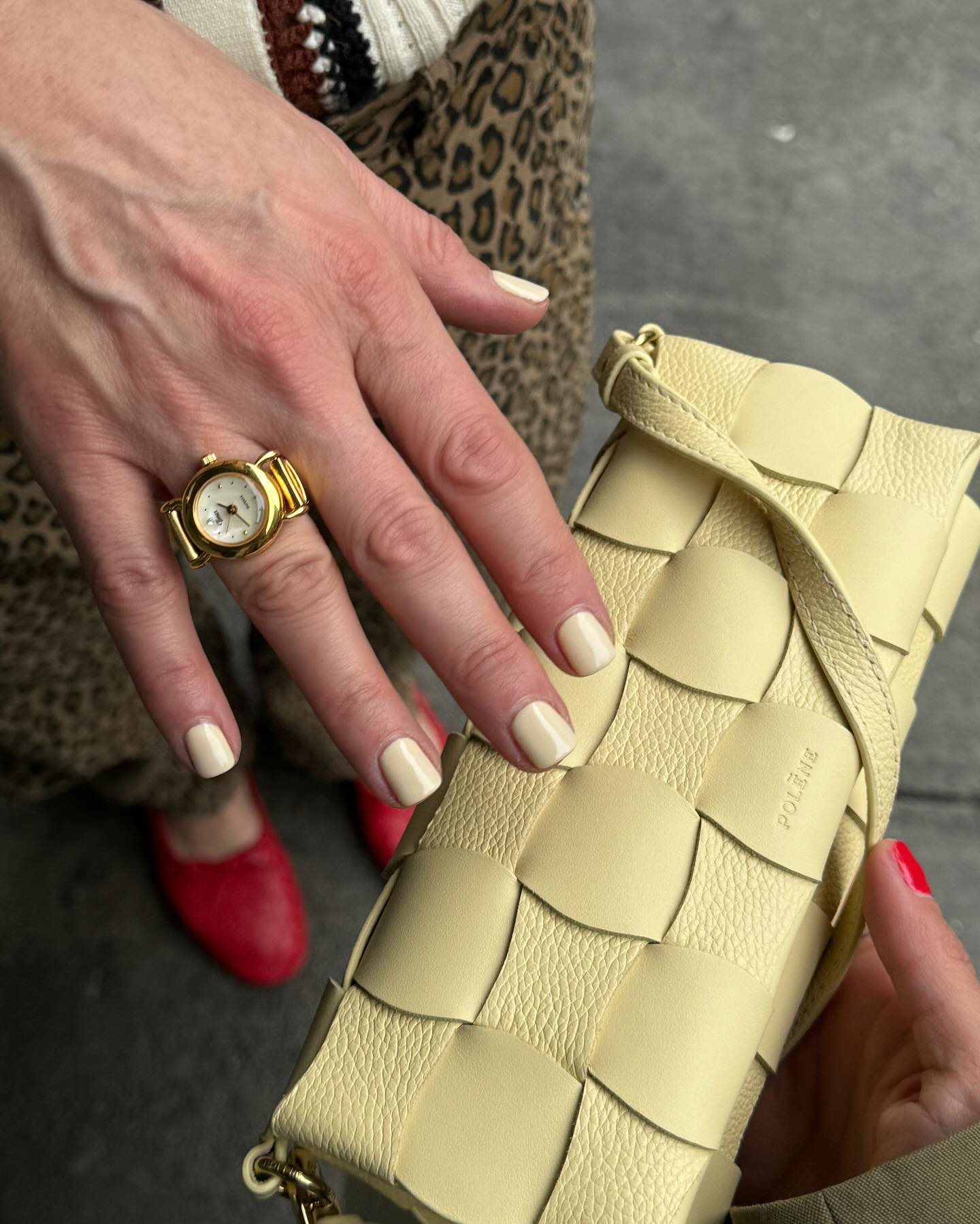 Butter yellow nails