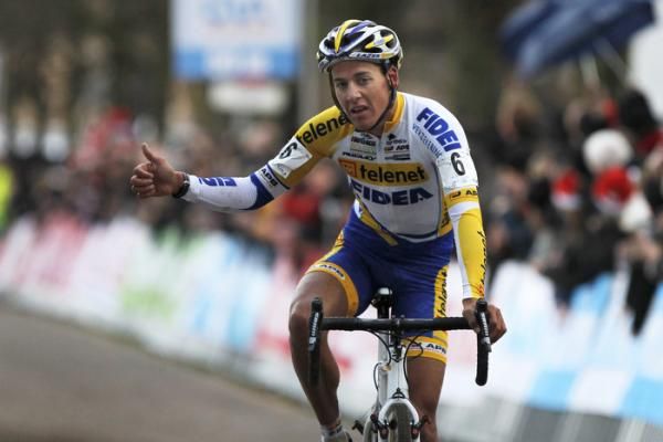 Thumbs up from second place finisher Tom Meeusen (Telenet-Fidea)
