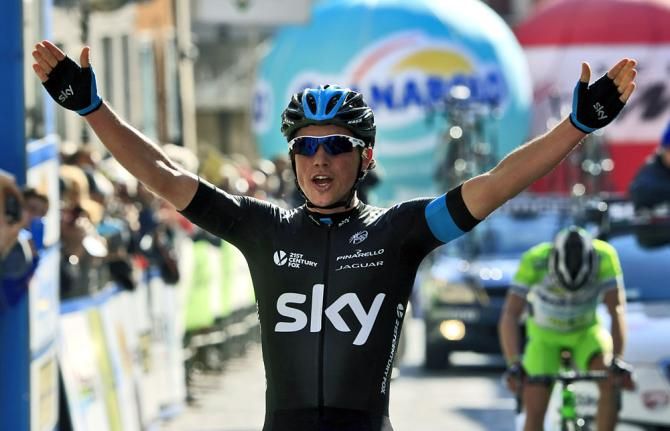 Peter Kennaugh (Team Sky) wins stage 2