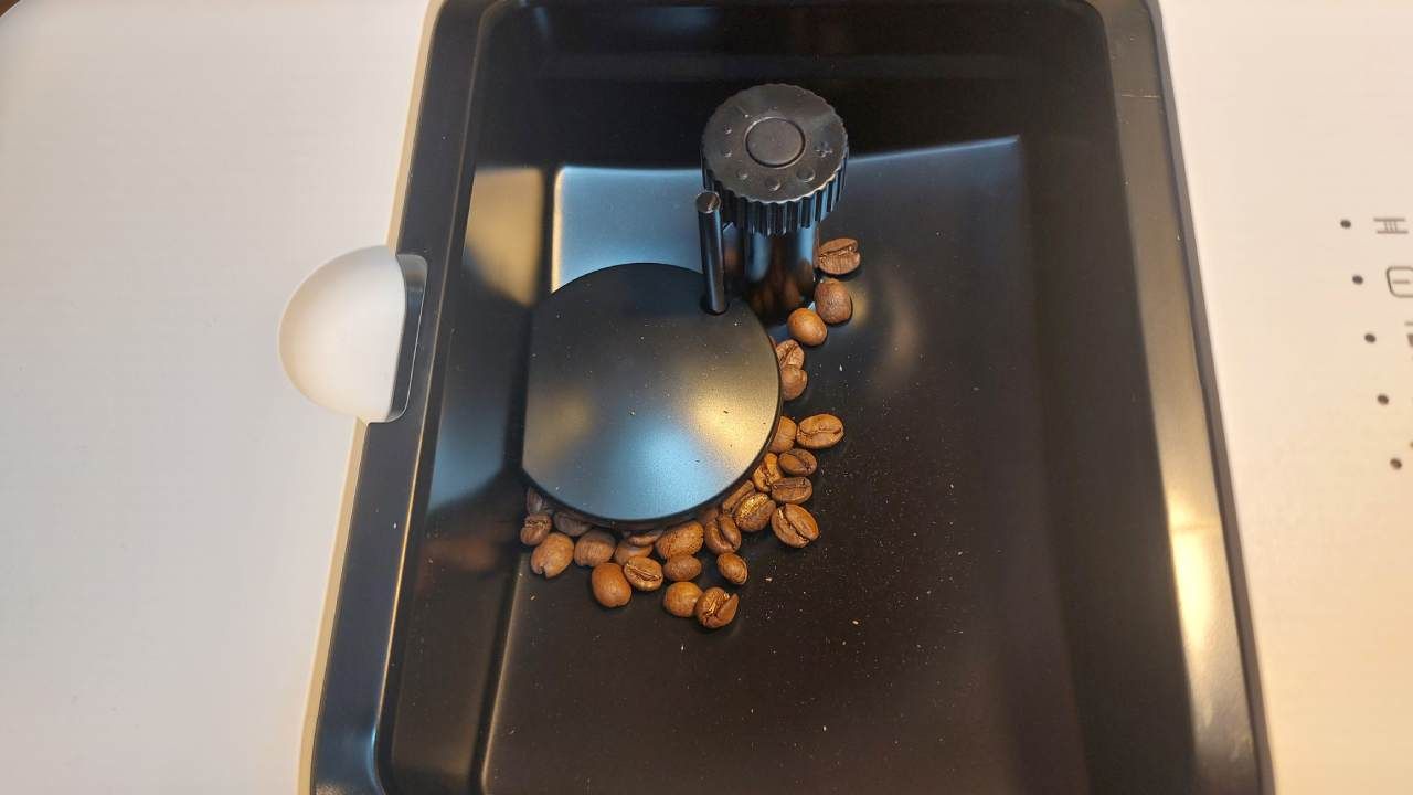 Smeg BCC12 Bean-to-Cup Coffee Machine review: a semi-automatic delight | T3