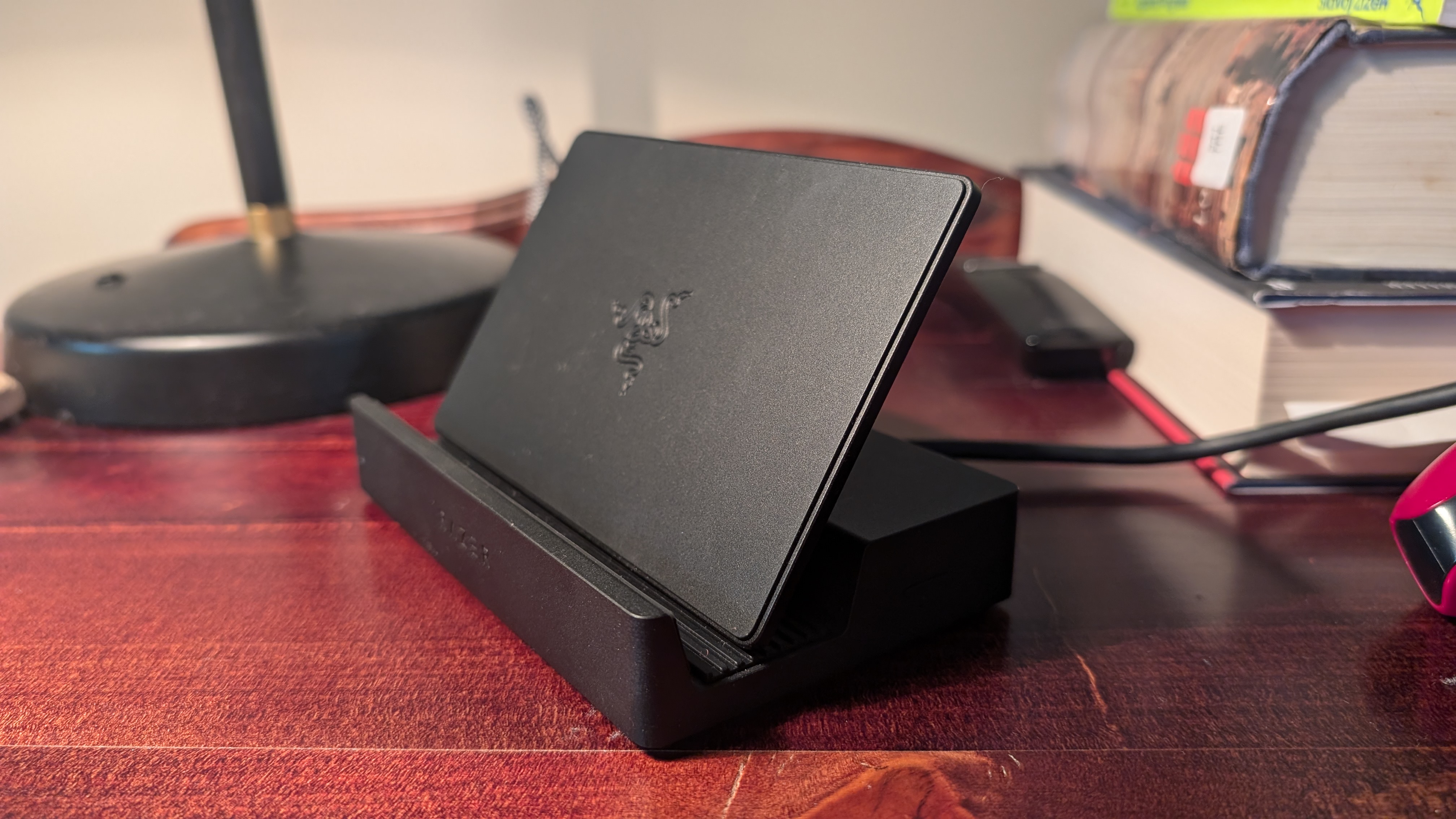 Razer Handheld Dock Chroma