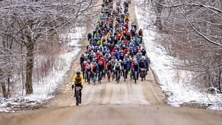 Riders tackle the snowy gravel roads at Barry - Roubaix
