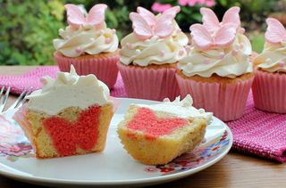 Hidden shape cupcakes