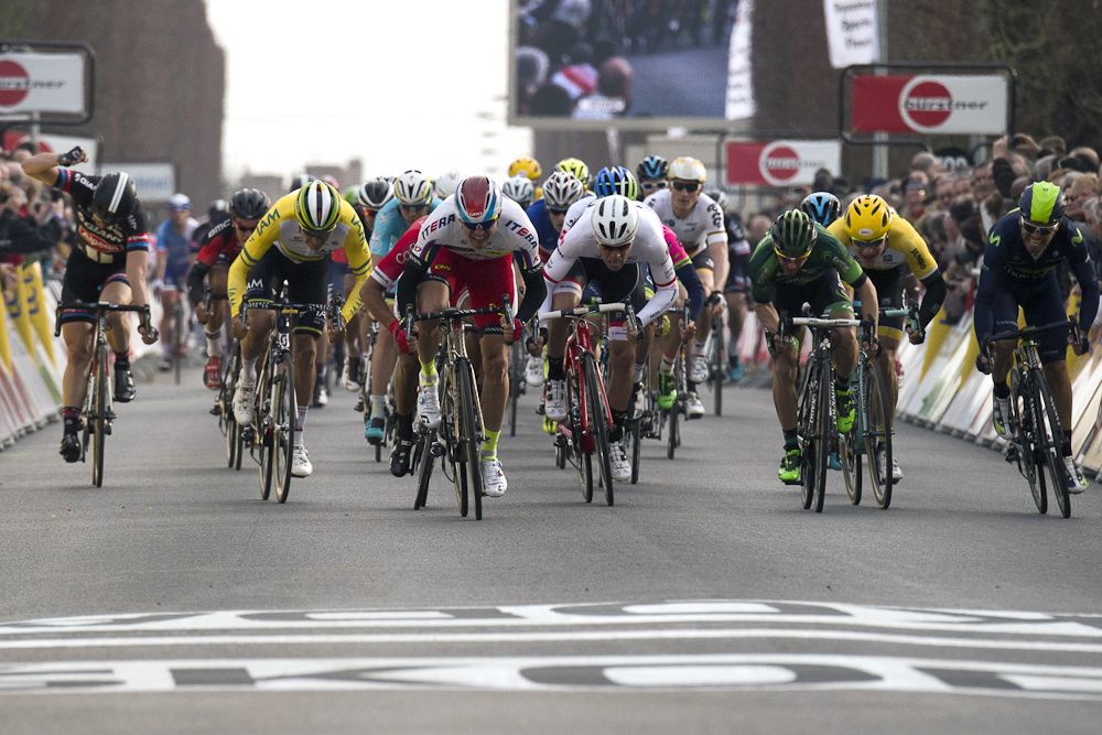 Alexander Kristoff sprints to win the first stage of Paris-Nice.