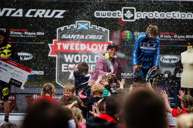 In Tweedlove, Anne Caroline Chausson was second, Tracy Moseley was first and Cecile Ravanel was third