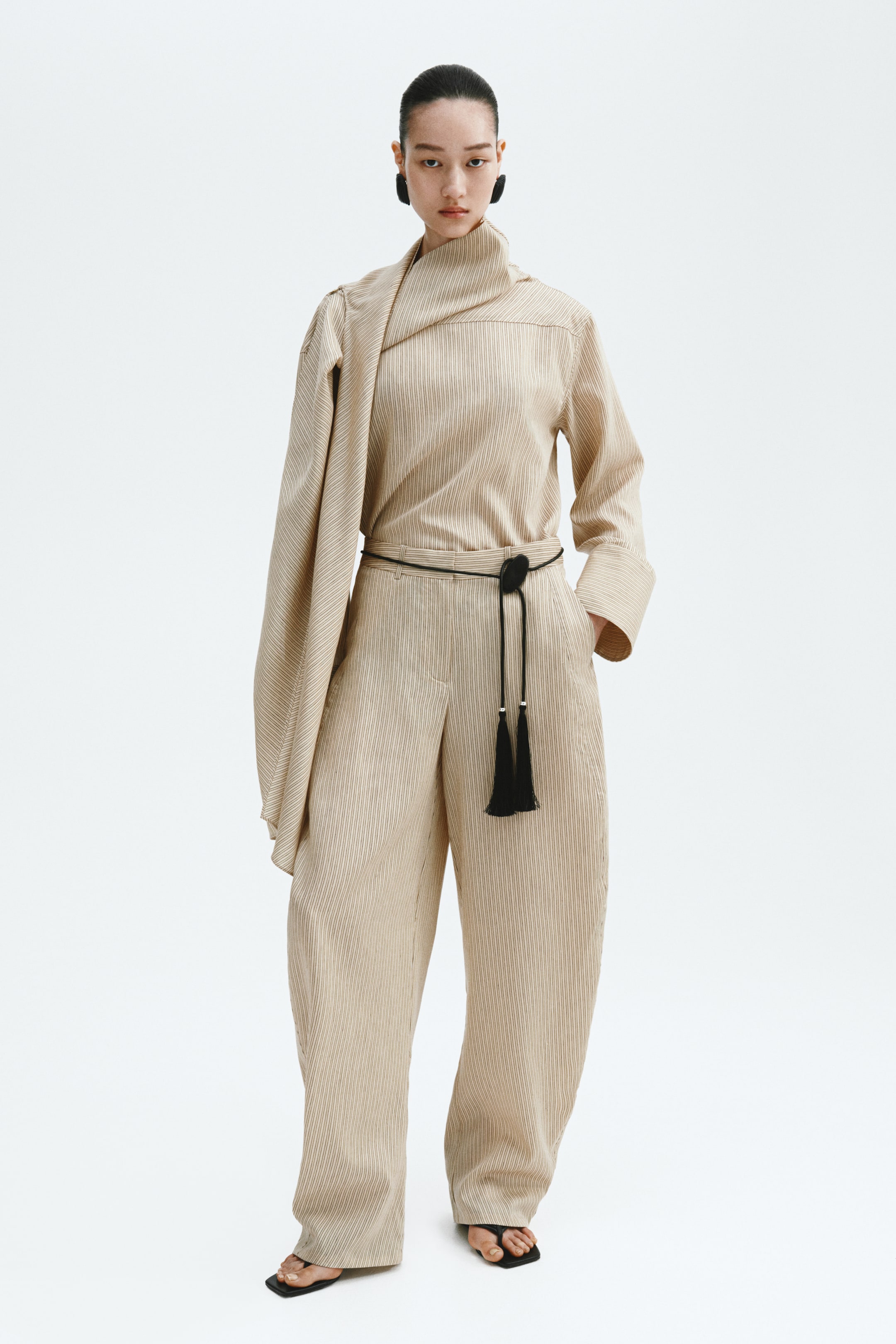 Linen-Blend Barrel Trousers