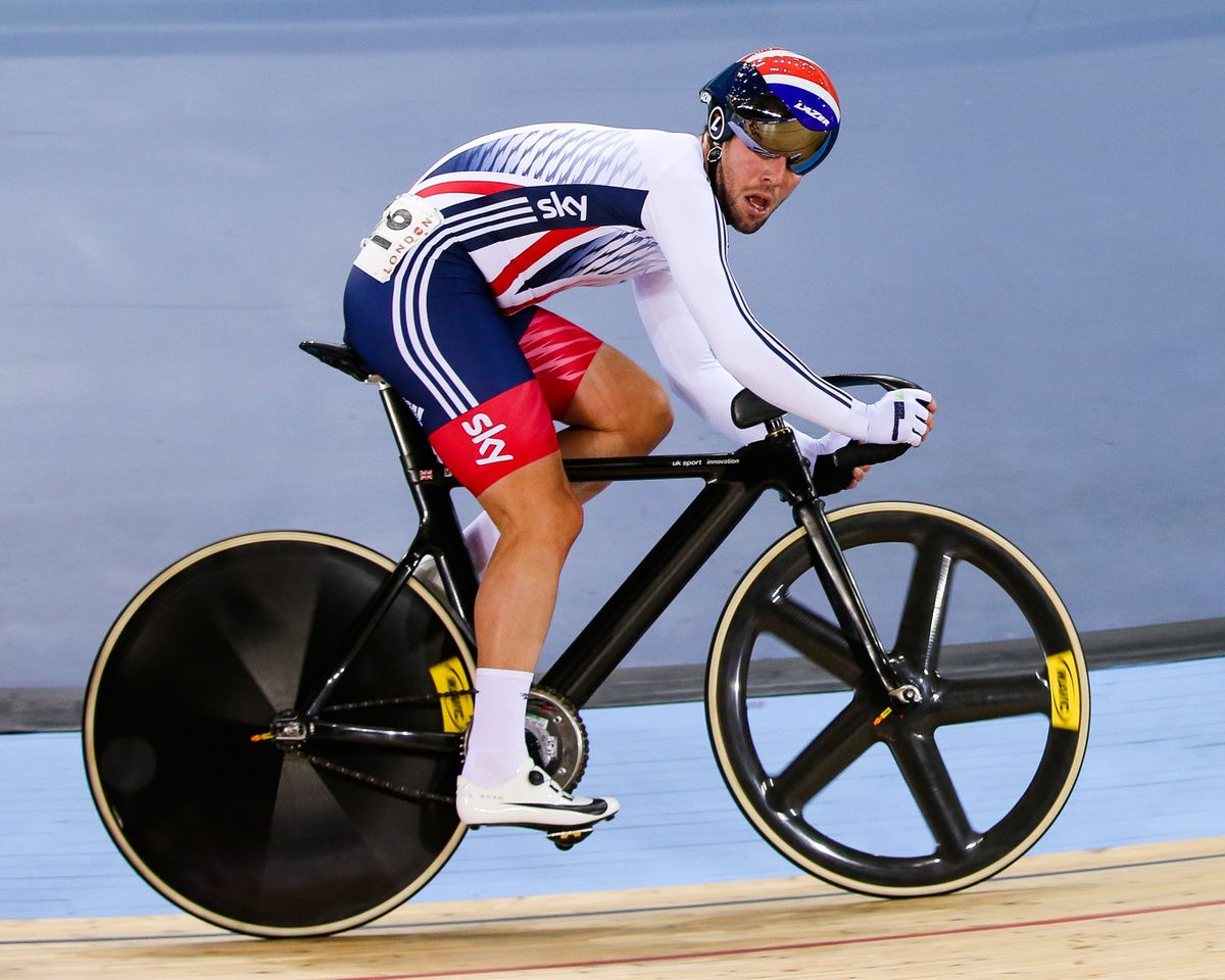 Mark Cavendish during the omnium