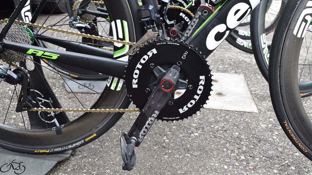 Vermote opts for a standard 53-tooth Rotor NoQ chain ring, the Spanish components specialists also provides Dimension Data with their 2InPower power meter cranksets