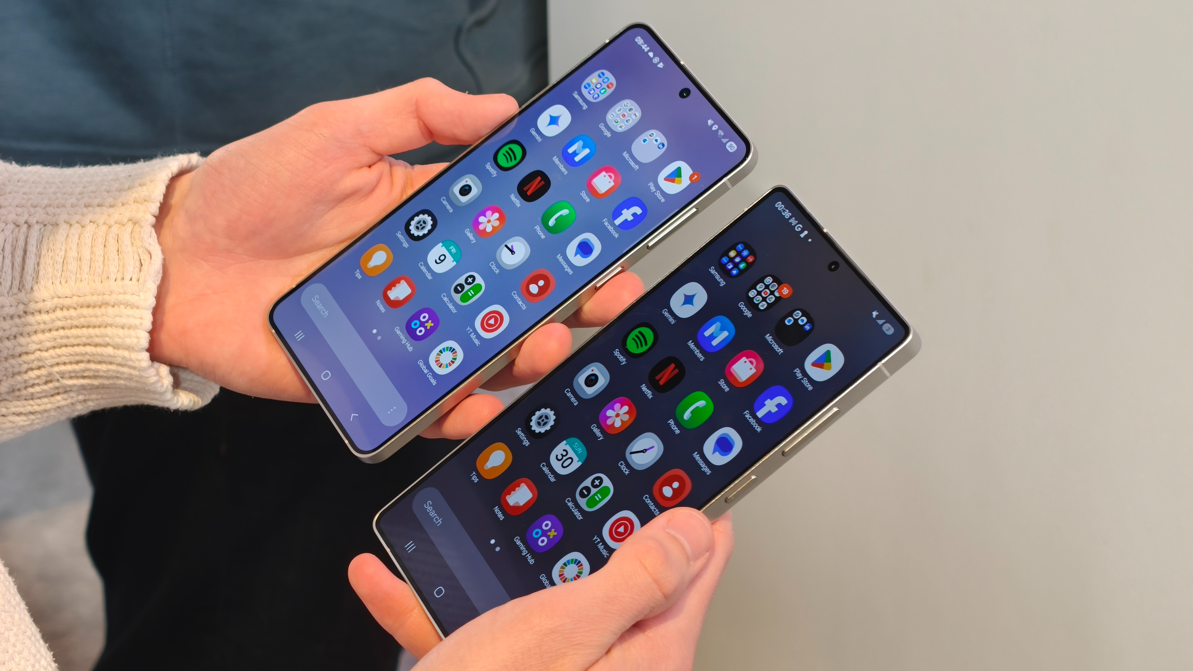 The Galaxy S25 Edge next to the Galaxy S25 Ultra