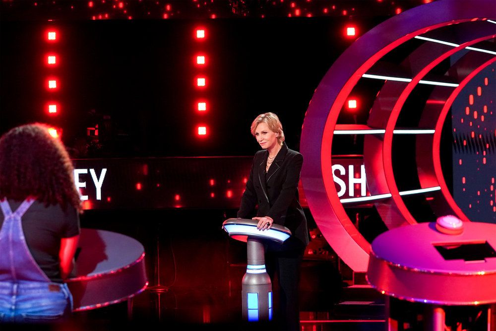 Jane Lynch hosts NBC&#039;s &#039;Weakest Link&#039;