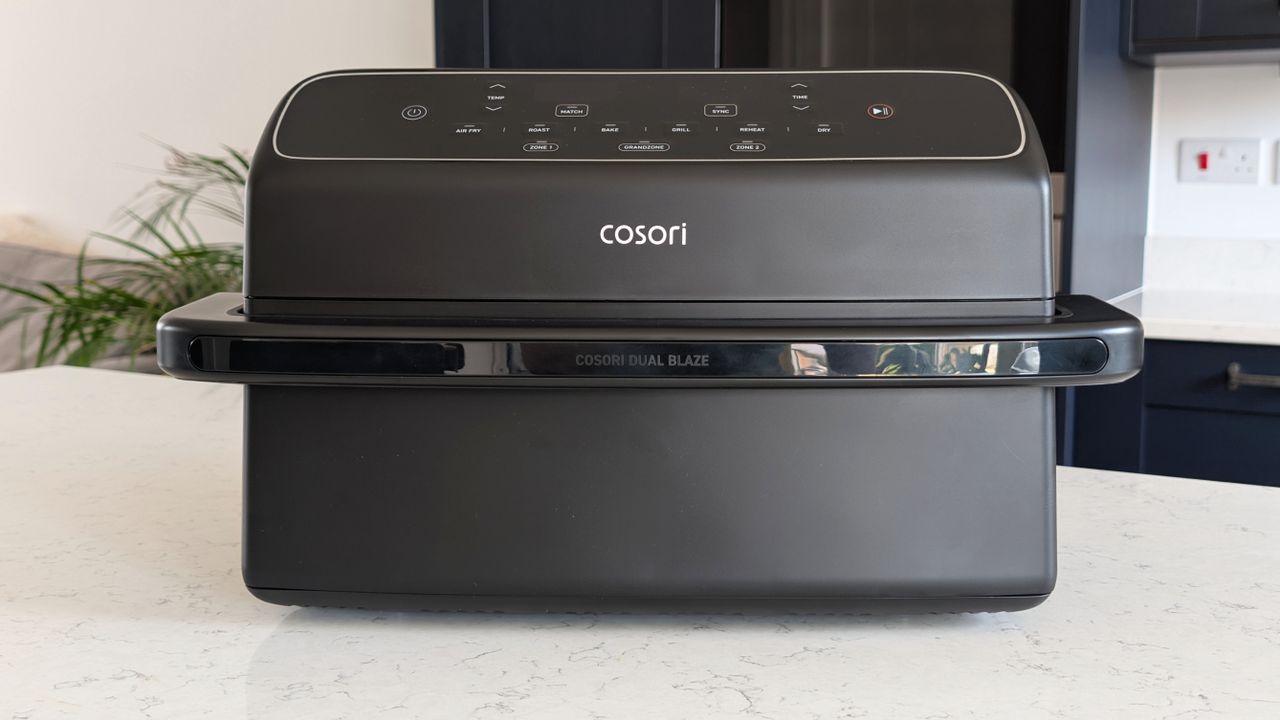 The Cosori Dual Blaze Twinfry Compact is a big-basket air fryer that does a lot more than you’d expect — for a very reasonable price