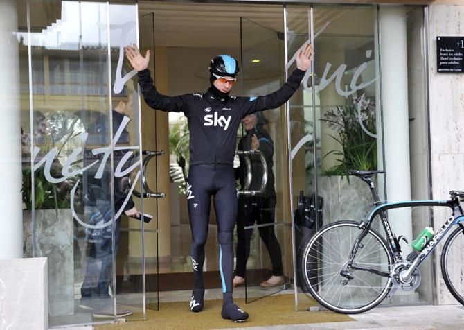 Bradley Wiggins (Team Sky) salutes the media