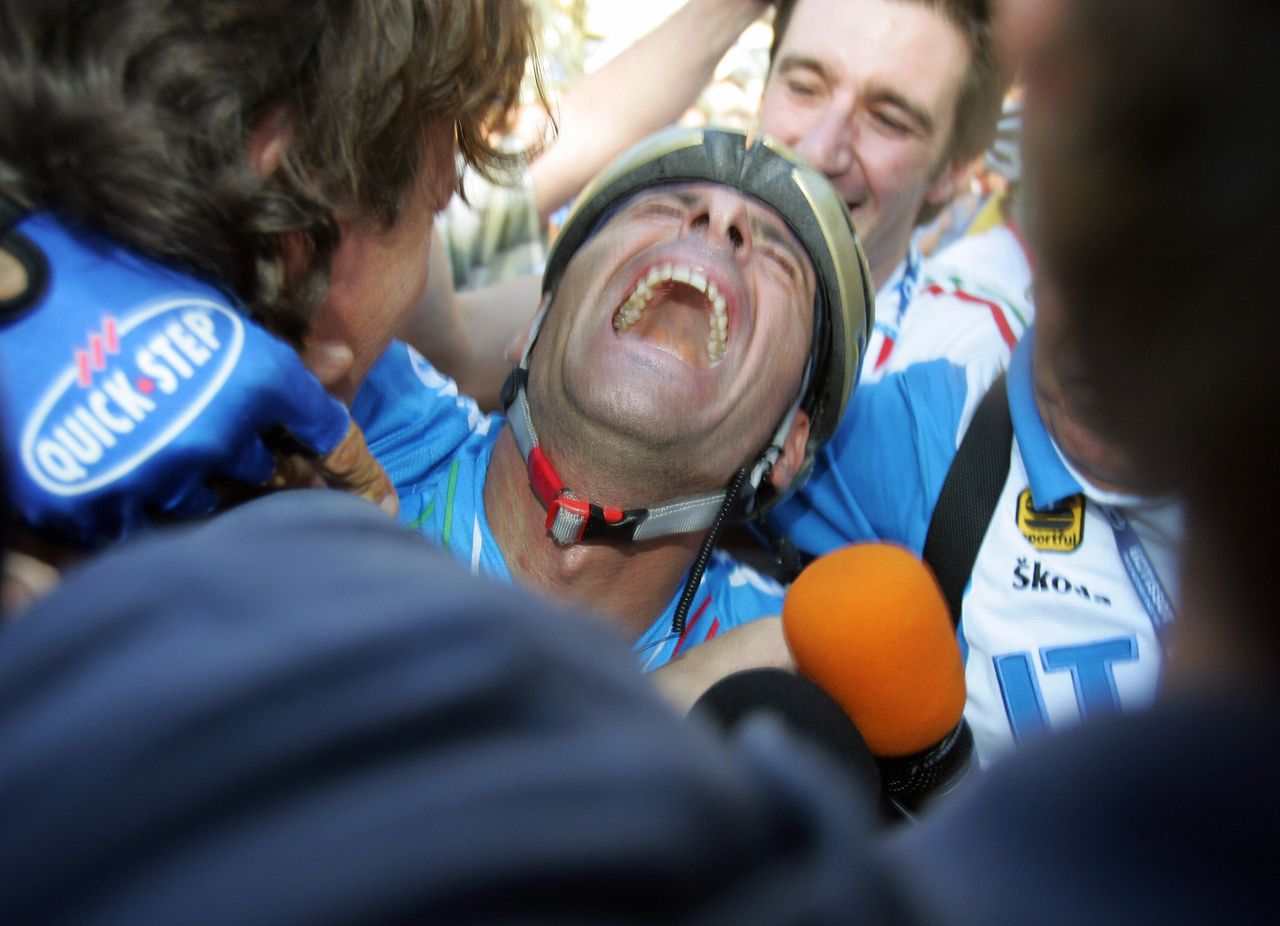 Paolo Bettini is overjoyed by his first world title in 2006