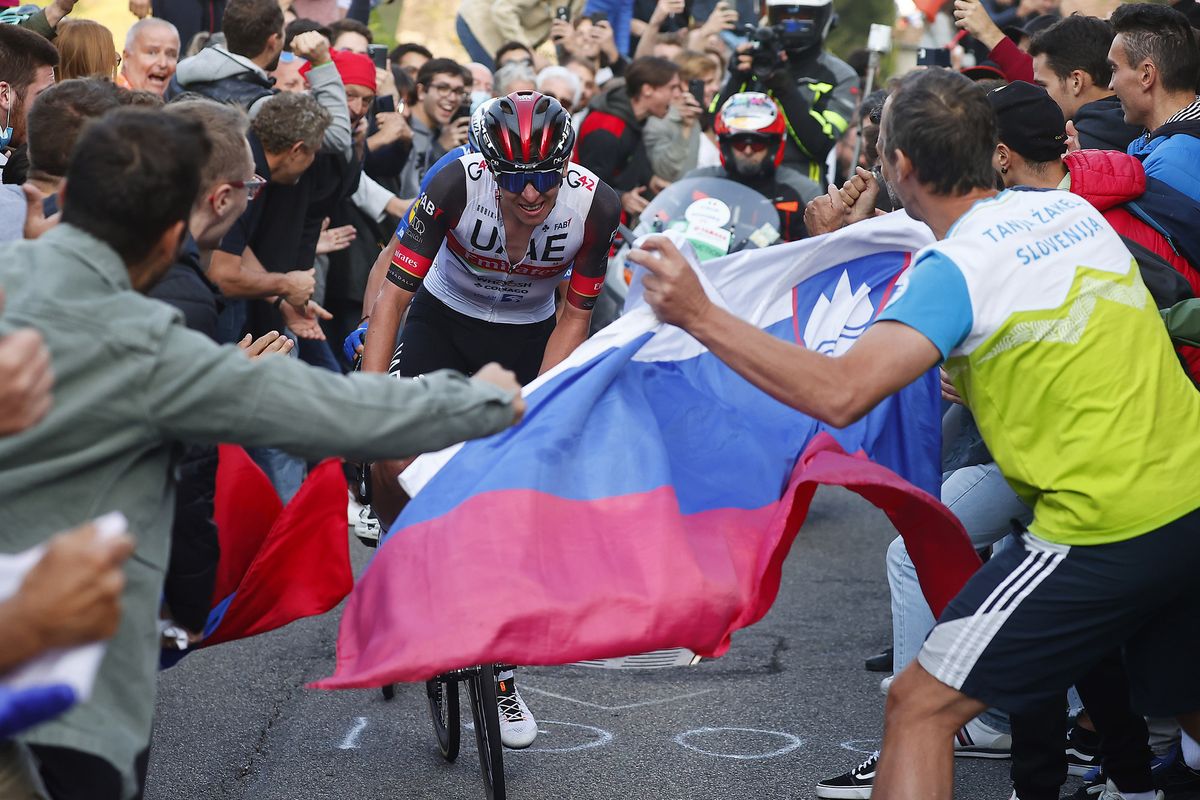 Il Lombardia 2021 - 115th Edition - Como - Bergamo 239 km - 09/10/2021 - Tadej Pogacar (SLO - UAE Team Emirates) - Fausto Masnada (ITA - Deceuninck - Quick-Step) - photo Luca Bettini/BettiniPhoto&Acirc;&copy;2021