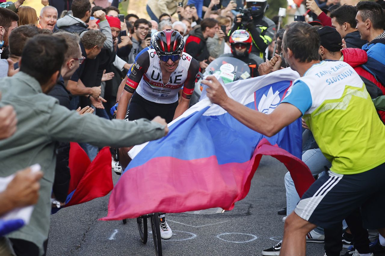 Il Lombardia 2021 - 115th Edition - Como - Bergamo 239 km - 09/10/2021 - Tadej Pogacar (SLO - UAE Team Emirates) - Fausto Masnada (ITA - Deceuninck - Quick-Step) - photo Luca Bettini/BettiniPhoto&Acirc;&copy;2021