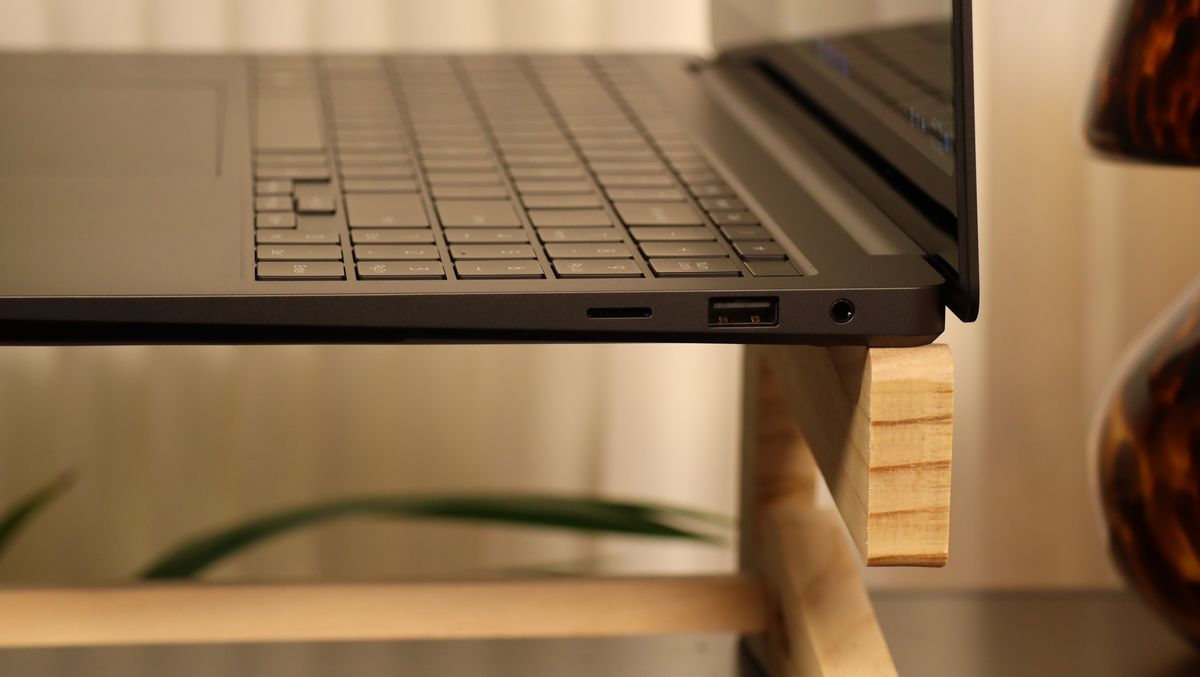 close up of Samsung Galaxy Book3