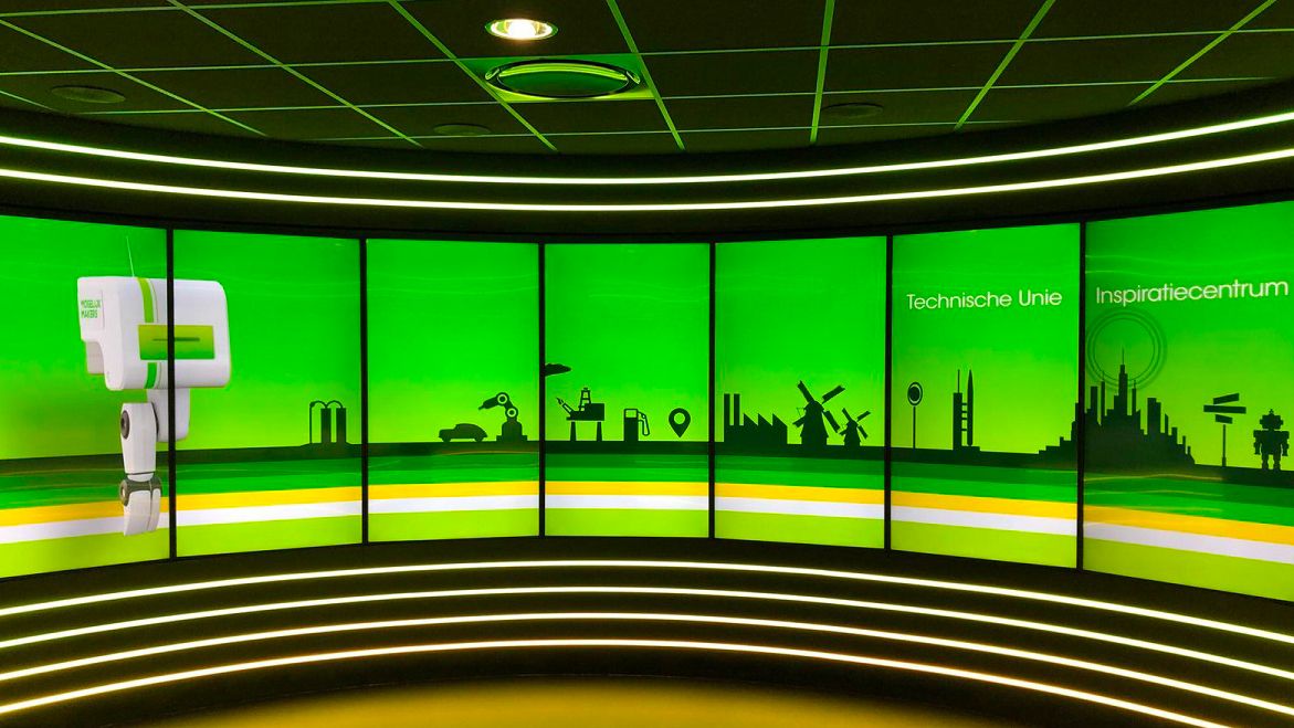 Futuristic Inspiration Center with 46 Connected Displays | AVNetwork