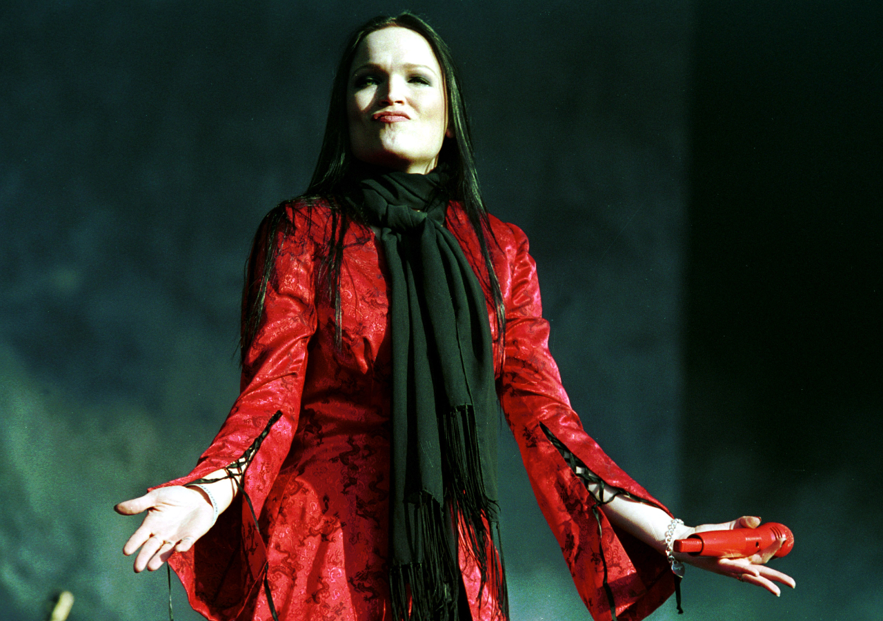 Tarja on stage with Nightwish in 2004