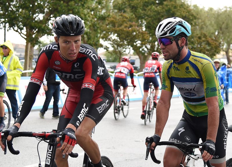 Michael Sch&auml;r (BMC) chats with Mark Cavendish (Etixx-Quick Step) after the stage