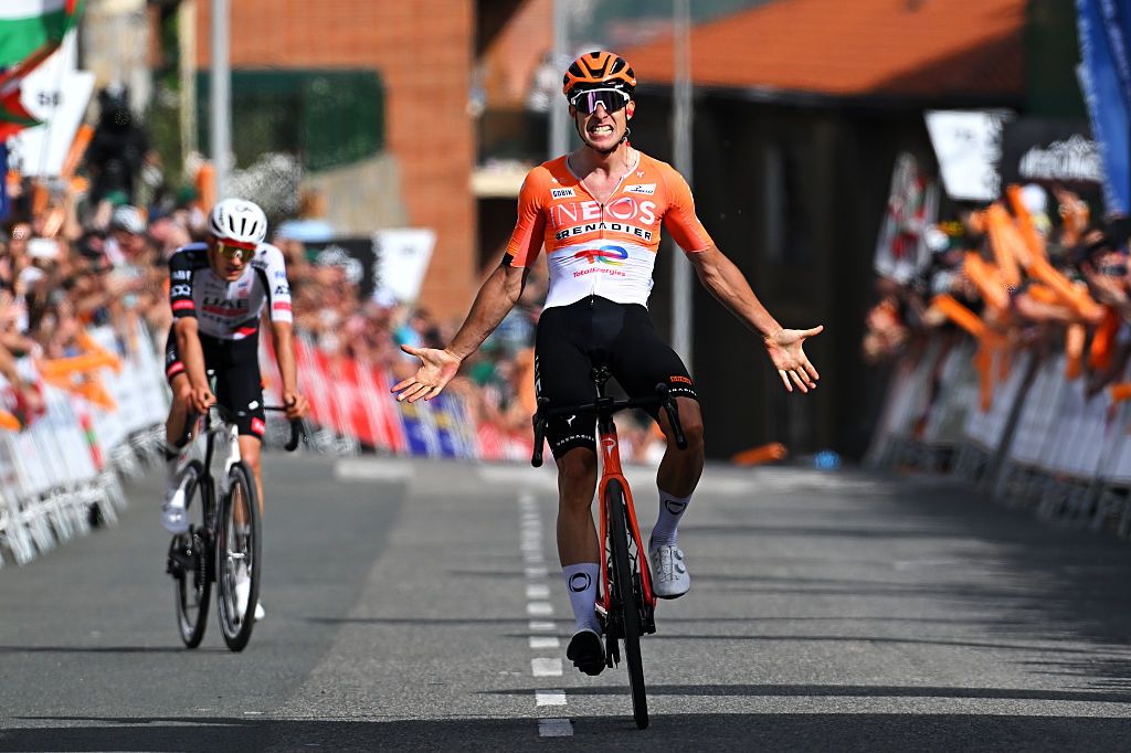 Itzulia Basque Country: Axel Laurance surges ahead of Igor Arrieta in two-rider sprint for stage 3 victory