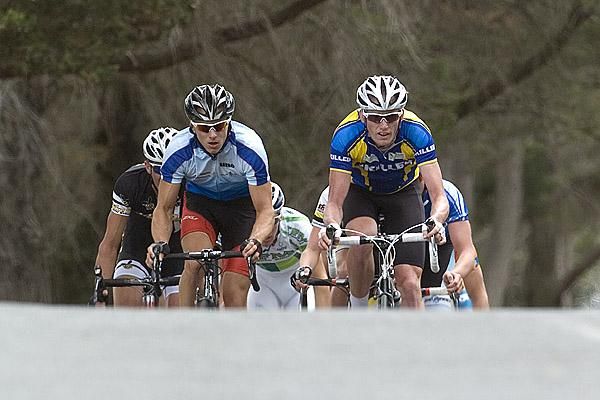 Zak Dempster (right) of Skilled/Lowe Farms and Matt Sherwin (Sally's Paddock/John McMullen Solicitor) in action during race one of the 2010 Jayco Bay Classic Series.