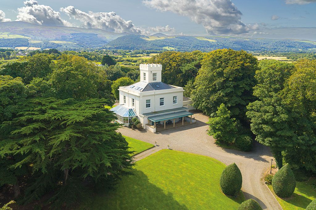 Properties for sale in tax havens: Bolivia Mount, The Dhoor, Lezayre, Isle of Man