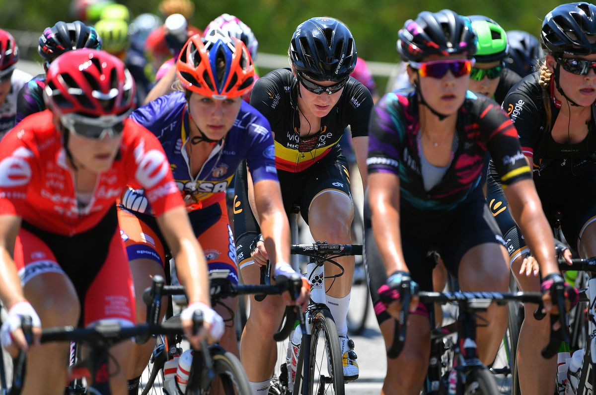 Belgian champion Jolien D'Hoore (Wiggle-High5) hiding in the peloton