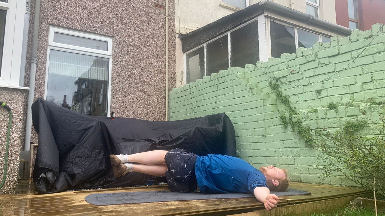 Fit&amp;Well fitness writer Harry Bullmore demonstrating a windshield wiper