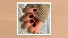 A close up of a hand with tortoiseshell nails by nail artist @gel.bymegan/ in a beige textured template