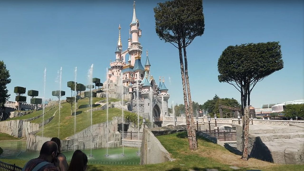 Disneyland Paris: Sleeping Beauty Castle Paper Model