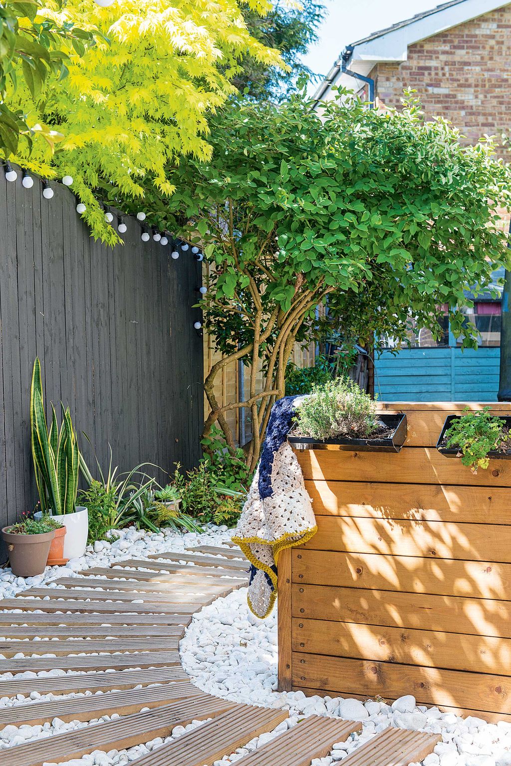 Privacy fence ideas: 10 ways to surround your yard to make it more