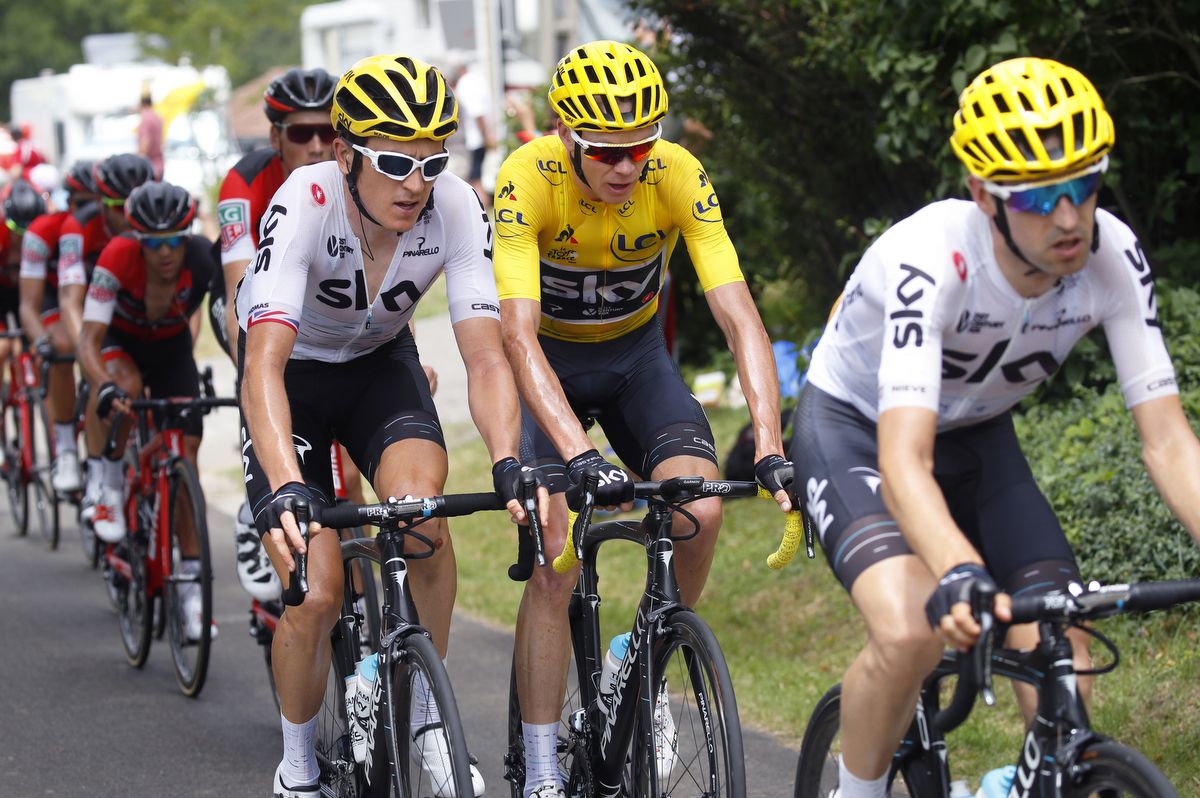 Geraint Thomas chats with Chris Froome
