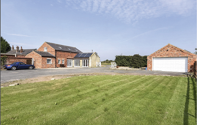 horseshoe-house