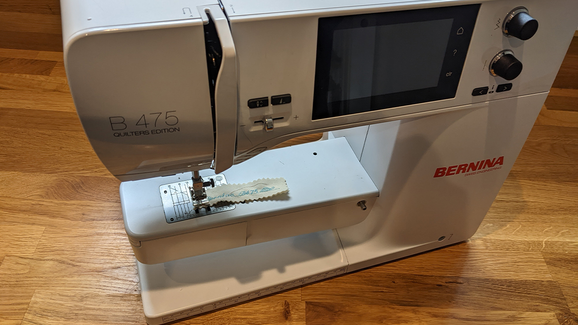 Bernina 475 QE review, a photo of a sewing machine from the top down